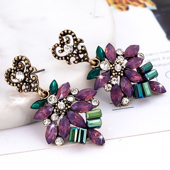 Any 2/$20! Vintage Look Lilac Flower Drop Stud Earrings - Picture 2 of 8